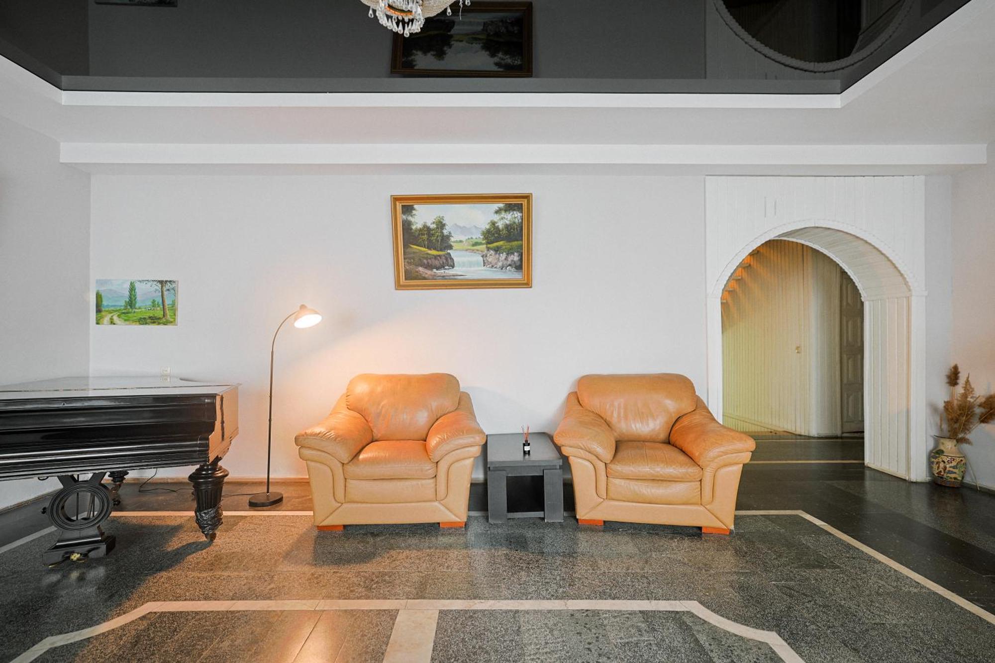 Hotel White House Тбілісі Екстер'єр фото